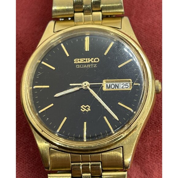 Vintage Seiko watch 5Y23-8049 Gold Tone Quartz SQ day/date Dead Battery Black - Picture 4 of 10